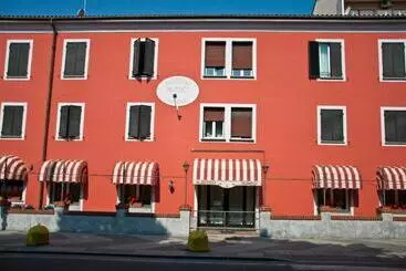 فندق صغير Rondò