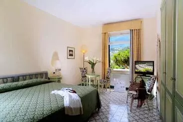 فندق La Reginella Resort & Spa