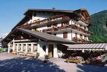 ホテル Stella Alpina