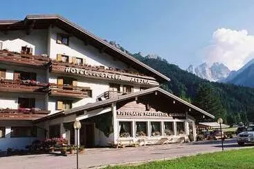 ホテル Stella Alpina