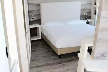 בית מלון כפרי Astoria