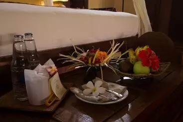 Hotel La Taverna Suites