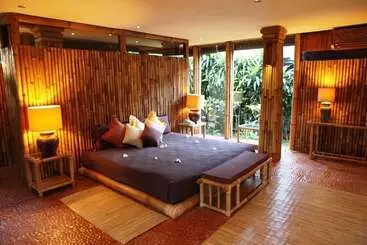 Hotel La Taverna Suites