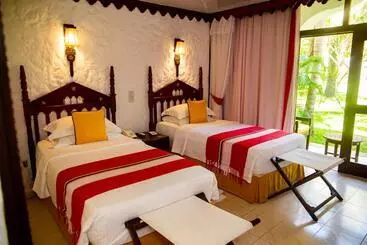 Hotel Serena Beach Resort & Spa