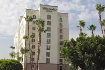 فندق Courtyard By Marriott Baldwin Park