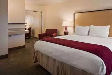 Отель Best Western Petaluma Inn