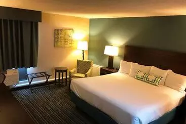 فندق Best Western Woodhaven Inn