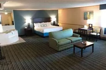 فندق Best Western Woodhaven Inn