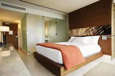 Costa D'este Beach Resort & Spa