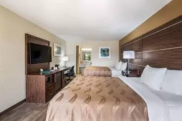 Hotelli Quality Inn & Suites