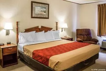 בית מלון כפרי Econo Lodge