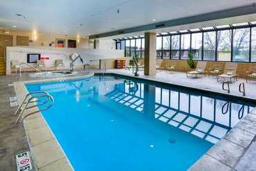 هتل Embassy Suites By Hilton Denver Central Park