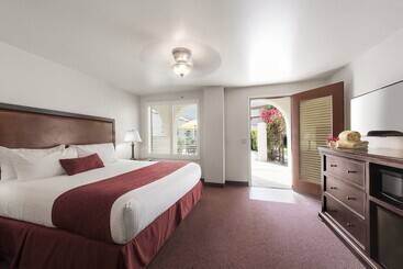 Palm Mountain Resort & Spa