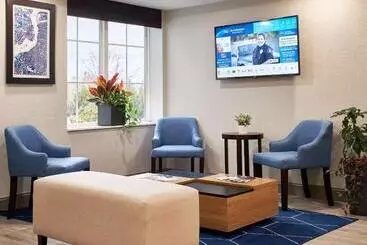 هتل Comfort Inn & Suites