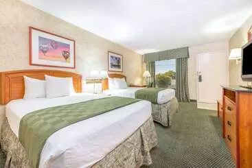 فندق Days Inn & Suites By Wyndham Albuquerque North