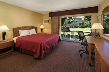 فندق Golden Sails