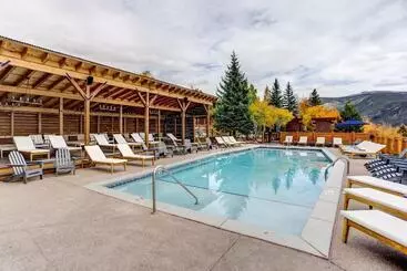 فندق Grand Lake Lodge