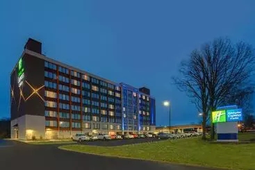 فندق Holiday Inn Express & Suites Ft. Washington   Philadelphia, An Ihg