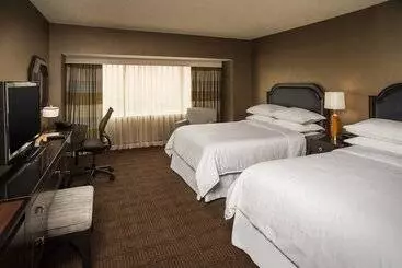 The Plaza Hotel Columbus At Capitol Square