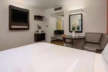 Motel 6carlsbad, Ca Beach