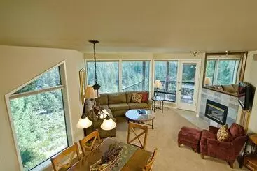 Mount Bachelor Village Resort