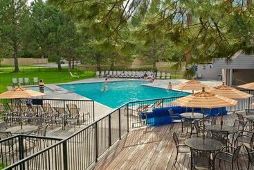 Mount Bachelor Village Resort