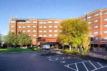 فندق Embassy Suites By Hilton Portland Maine