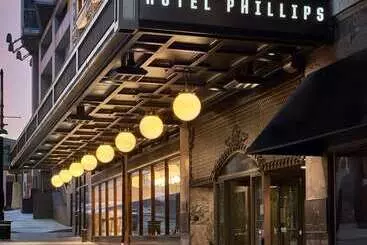 Otel Phillips Kansas City Curio Collection By Hilton