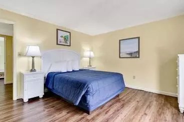 North Shore Oceanfront Resort Hotel With Waterpark