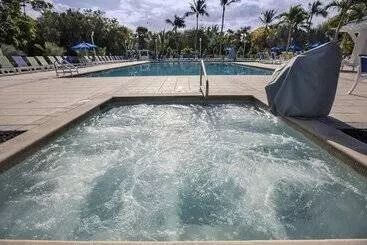 리조트 Ocean Pointe Suites At Key Largo