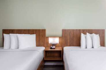 فندق Ramada By Wyndham Altamonte Springs Near I4