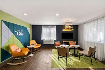 ホテル Economy 7 Inn   Norfolk
