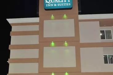 ホテル Quality Inn & Suites Plano East   Richardson