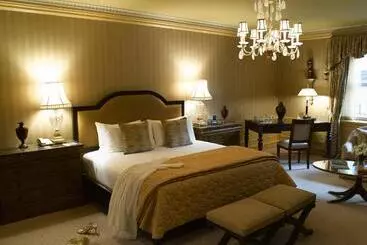 בית מלון כפרי The Sherry Netherland