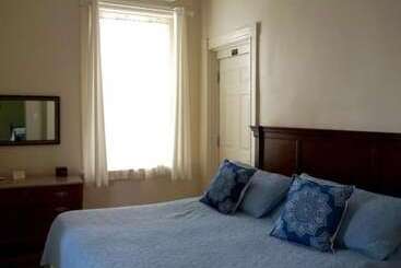 Отель The Salem Inn