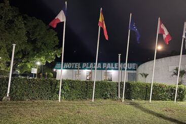 فندق Plaza Palenque