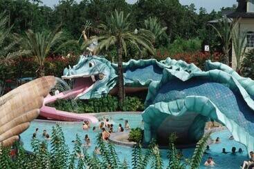 Disney S Port Orleans Resort  French Quarter