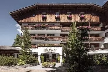 La Perla: The Leading Hotels Of The World