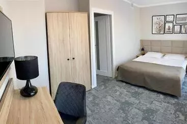 Hotel Senator