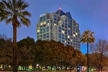فندق Hilton Los Angeles North/glendale