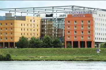 Trans World Hotel Donauwelle