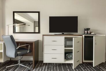 호텔 Doubletree By Hilton Milwaukee Brookfield