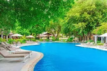 Sheraton Maldives Full Moon Resort & Spa