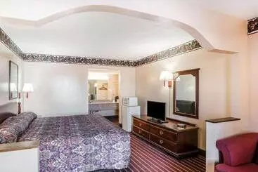 בית מלון כפרי Econo Lodge