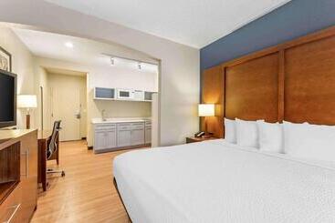 Hotel Extended Stay America Suites Buffalo Airport