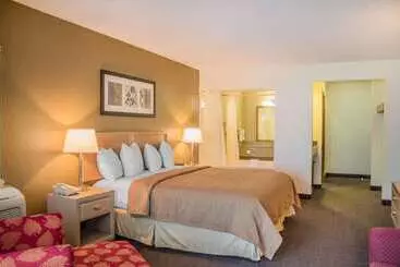 호텔 Quality Inn