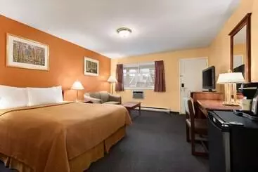 호텔 Travelodge By Wyndham Quesnel Bc