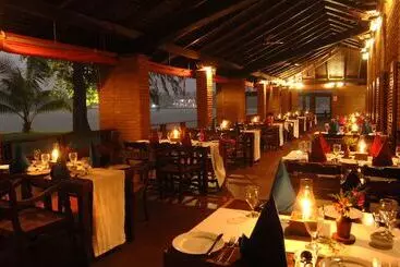 בית מלון כפרי Club Bentota