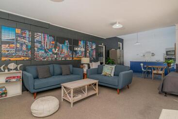 בית מלון כפרי Oceans 88 Whitianga Coastal Suites