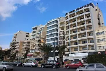 هتل Sliema Marina
